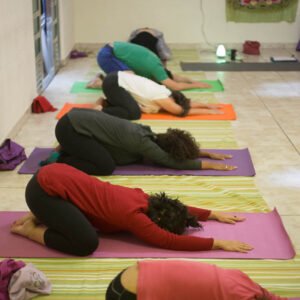 QUINTAS 21:00 - Aula de Yoga via zoom com correção em tempo real via câmera dedicada por Marcela Maia